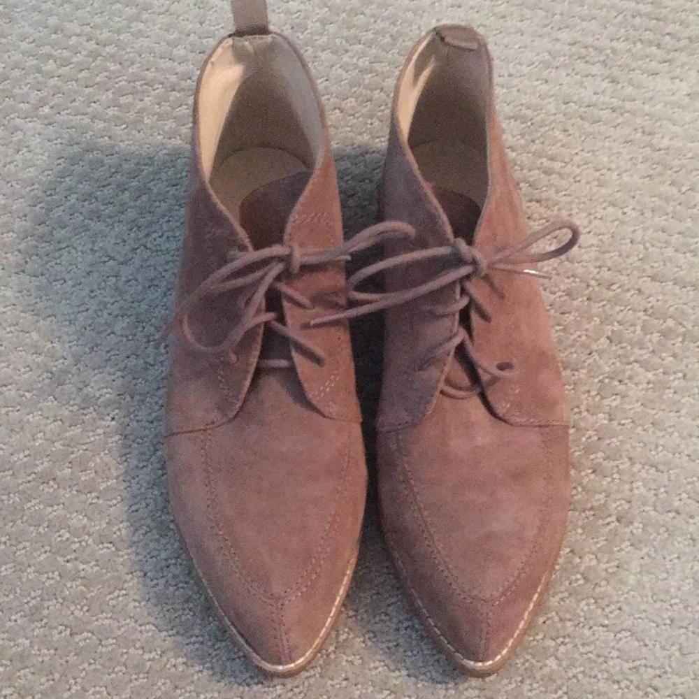 Nine West tan suede desert boots *NWOT*